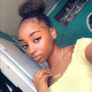 Meet your Posher, Aniya